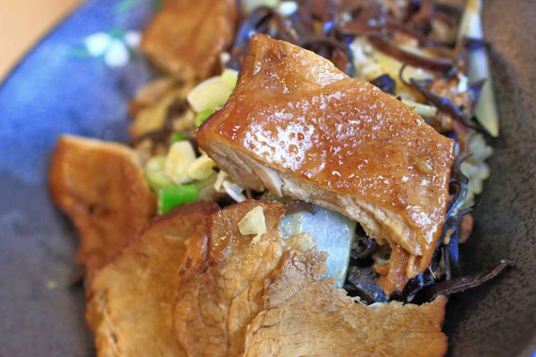 【林口美食】揹潶鍋日式拉麵-豐富配料的平價拉麵店