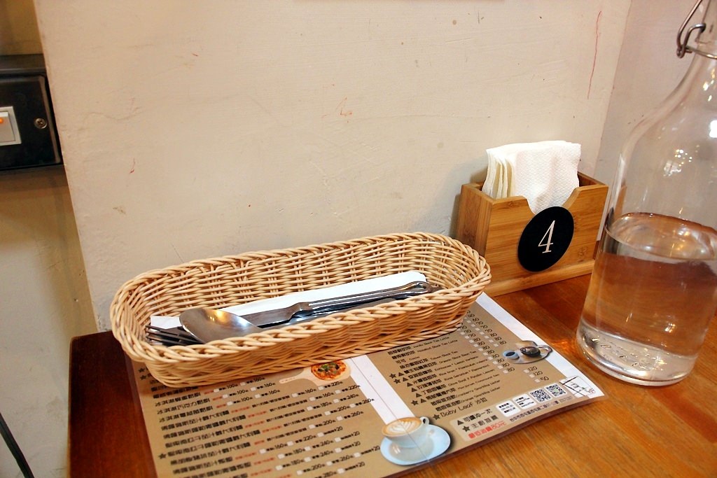 台中西屯，麥意斯咖啡蔬食，來一點不一樣的異國餐點吧。 - 微笑Joe幸運