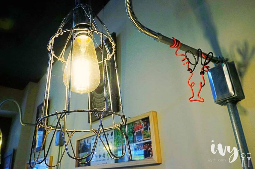 麥意斯咖啡蔬食|台中西屯充滿異國風采的素食咖啡餐廳,嚴選新鮮食材和自家烘培咖啡,餐點口感豐富,咖啡香甜滑順很值得一試!