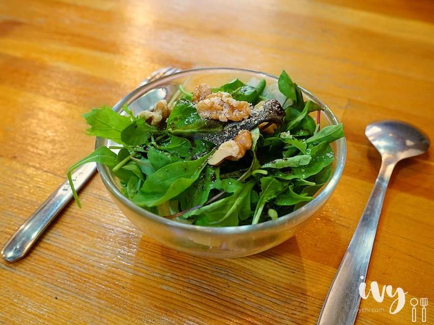 麥意斯咖啡蔬食|台中西屯充滿異國風采的素食咖啡餐廳,嚴選新鮮食材和自家烘培咖啡,餐點口感豐富,咖啡香甜滑順很值得一試!