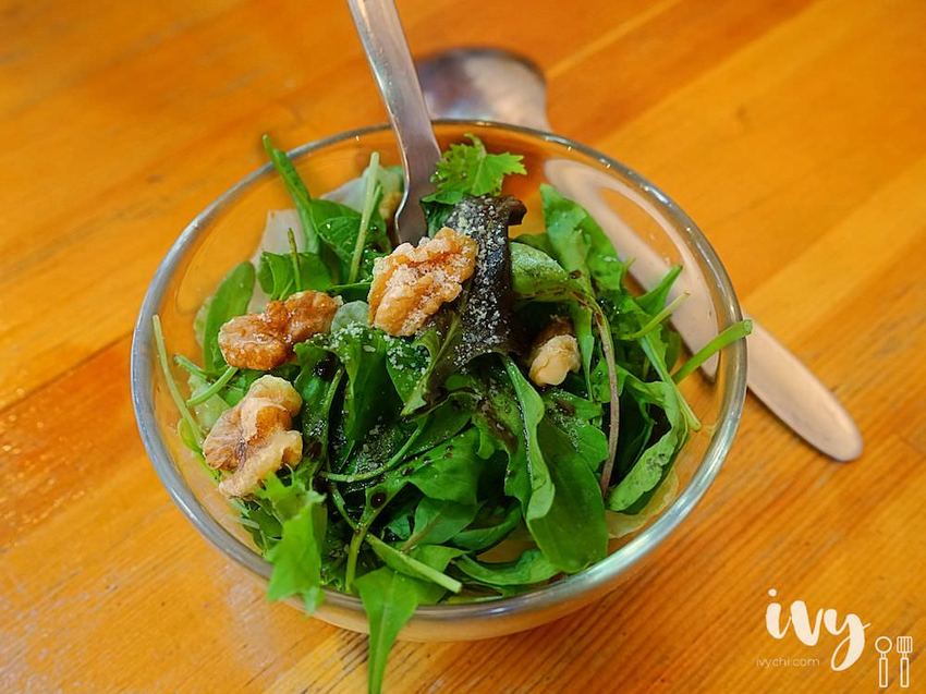 麥意斯咖啡蔬食|台中西屯充滿異國風采的素食咖啡餐廳,嚴選新鮮食材和自家烘培咖啡,餐點口感豐富,咖啡香甜滑順很值得一試!