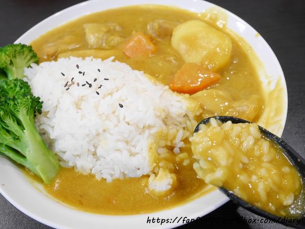 【桃園深夜食堂】郝記 #涼麵 #咖哩飯 #桃園美食 #桃園宵夜 #銅板美食 (41).JPG