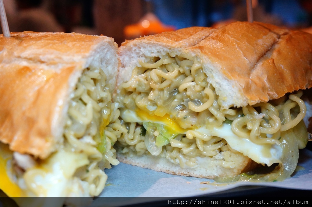 梧柒|咱們三|三重早午餐.菜寮站美食.三重宵夜