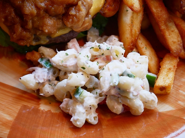 Couch Potato Brunch 沙發馬鈴薯早午餐：Couch Potato Brunch 沙發馬鈴薯早午餐-台中公園附近新開幕早午餐  餐點夠水準  闆娘好美好好聊  環境超適合放鬆  我要當顆躺在沙發的馬鈴薯