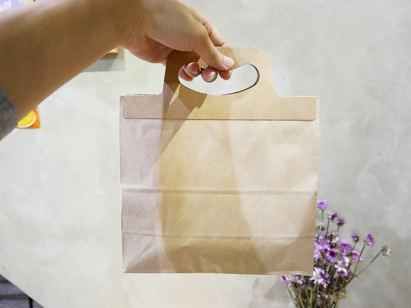 Couch Potato Brunch 沙發馬鈴薯早午餐：Couch Potato Brunch 沙發馬鈴薯早午餐-台中公園附近新開幕早午餐  餐點夠水準  闆娘好美好好聊  環境超適合放鬆  我要當顆躺在沙發的馬鈴薯