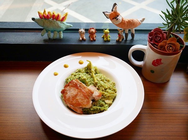 Couch Potato Brunch 沙發馬鈴薯早午餐：Couch Potato Brunch 沙發馬鈴薯早午餐-台中公園附近新開幕早午餐  餐點夠水準  闆娘好美好好聊  環境超適合放鬆  我要當顆躺在沙發的馬鈴薯