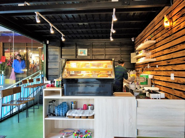 7號驛站:【桃園大溪景點】7號驛站~鵝黃色餐廳大片落地窗用餐氣氛佳 木工藝品欣賞 慈湖賞梅花落羽松中繼站 7號驛站:【桃園大溪景點】7號驛站~鵝黃色餐廳大片落地窗用餐氣氛佳 木工藝品欣賞 慈湖賞梅花落羽松中繼站