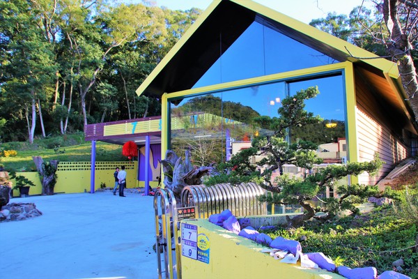 7號驛站:【桃園大溪景點】7號驛站~鵝黃色餐廳大片落地窗用餐氣氛佳 木工藝品欣賞 慈湖賞梅花落羽松中繼站 7號驛站:【桃園大溪景點】7號驛站~鵝黃色餐廳大片落地窗用餐氣氛佳 木工藝品欣賞 慈湖賞梅花落羽松中繼站