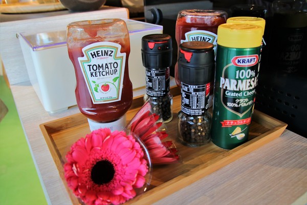 7號驛站:【桃園大溪景點】7號驛站~鵝黃色餐廳大片落地窗用餐氣氛佳 木工藝品欣賞 慈湖賞梅花落羽松中繼站 7號驛站:【桃園大溪景點】7號驛站~鵝黃色餐廳大片落地窗用餐氣氛佳 木工藝品欣賞 慈湖賞梅花落羽松中繼站