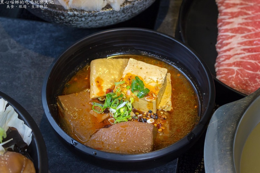 高雄左營︱情人節,找個高雅精緻火鍋店,在陽光包圍之中暖暖度過吧!【九勺涮涮鍋】