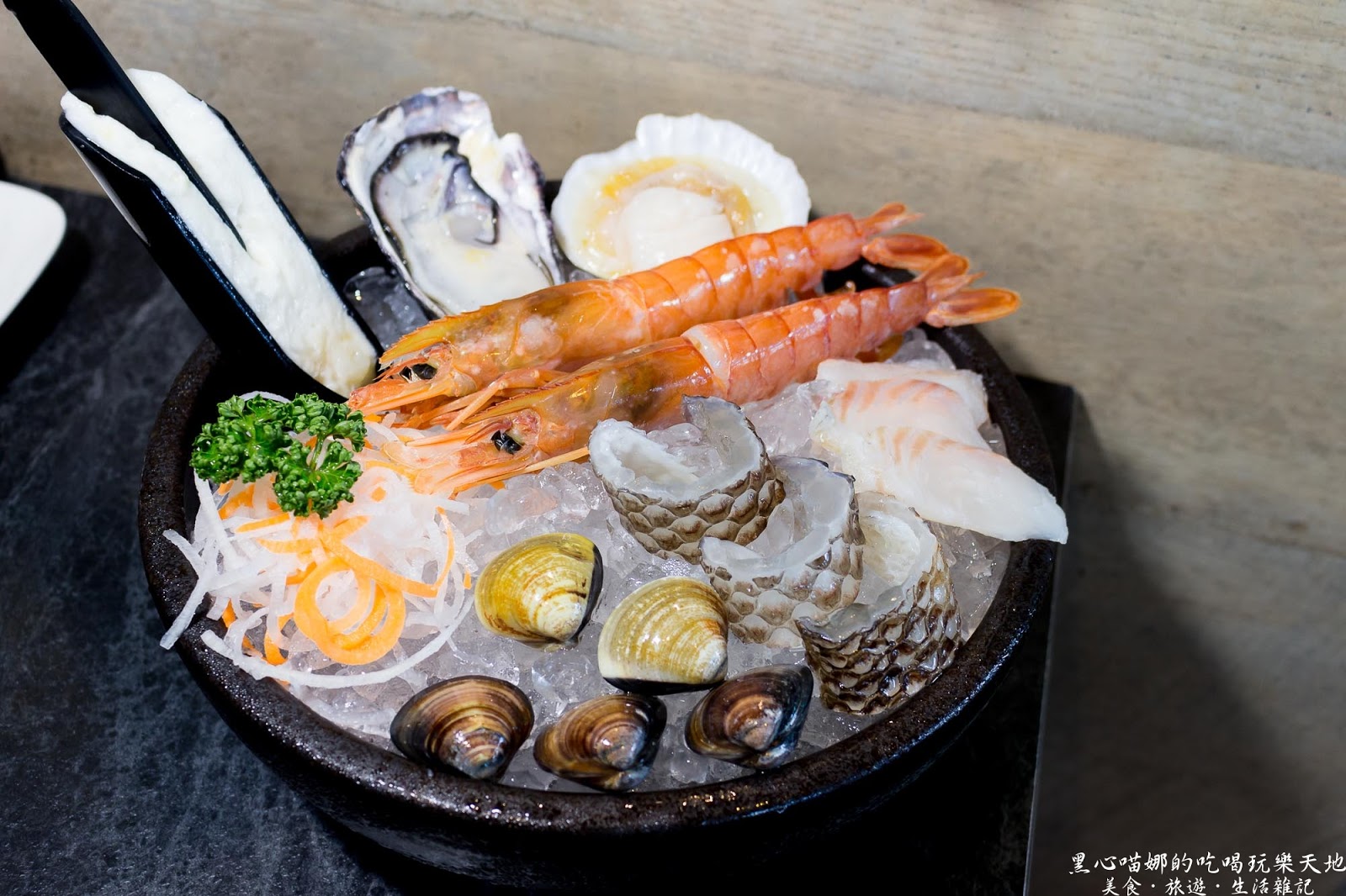 高雄左營︱九勺涮涮鍋　新開幕！！在清爽的環境裡吃鍋物，夏天裡不用再揮汗的高雅享受！