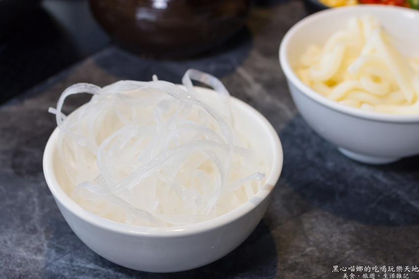 高雄左營︱情人節,找個高雅精緻火鍋店,在陽光包圍之中暖暖度過吧!【九勺涮涮鍋】