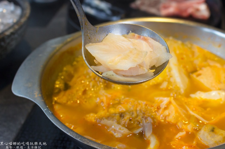 高雄左營︱情人節,找個高雅精緻火鍋店,在陽光包圍之中暖暖度過吧!【九勺涮涮鍋】