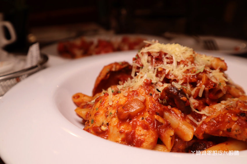 新竹美食餐廳推薦佐佐義，竹北平價義式料理！小木偶童話玻璃屋