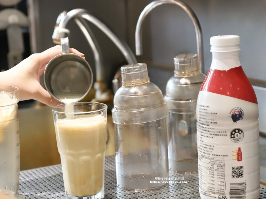 台南市新市區上宇林前進美國 – 上宇林楠梓分店 太極鮮奶茶一次吃到珍珠和粉角