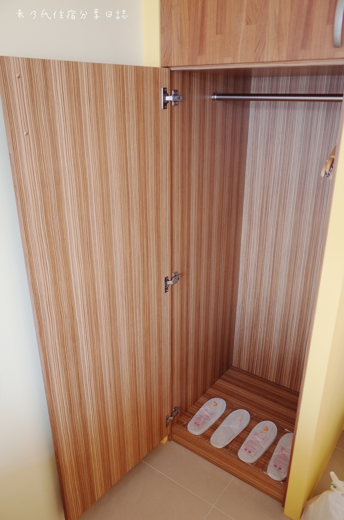 18-05-20-00-02-48-451_deco.jpg 18-05-20-00-02-48-451_deco.jpg