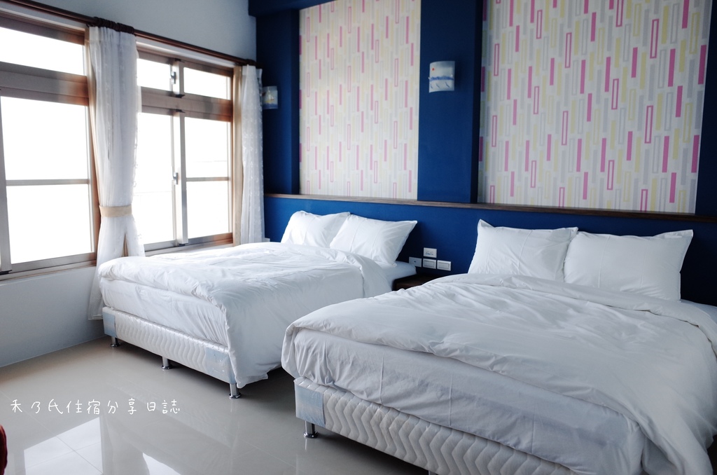 18-05-20-19-00-15-596_deco.jpg 18-05-20-19-00-15-596_deco.jpg