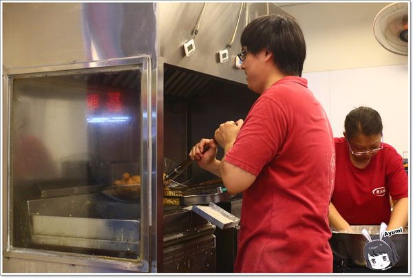 陳季炸雞（三重店）：[食記]►新北三重◄三重好吃炸雞、市場炸雞傳統美味－陳季炸雞，推薦：香雞排、香雞翅、小雞塊