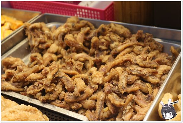 陳季炸雞（三重店）：[食記]►新北三重◄三重好吃炸雞、市場炸雞傳統美味－陳季炸雞，推薦：香雞排、香雞翅、小雞塊