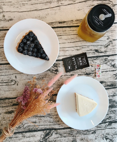 宮青恬:宮青恬-手作甜塔:竹南立達街上的寵物友善甜點店 *可內用提供wifi(無廁所),前一日私訊可訂購整份塔ヾ(*´∀ ˋ*)ノ