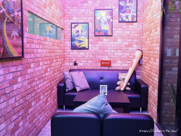 法大炸雞 Fukdup Fried Chicken(西屯總店):台中美食│法大炸雞-西屯總店〃台中美式炸雞推薦!炸雞外脆內嫩又多汁,還有提供內用座位區~