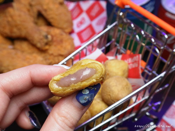 法大炸雞 Fukdup Fried Chicken(西屯總店):台中美食│法大炸雞-西屯總店〃台中美式炸雞推薦!炸雞外脆內嫩又多汁,還有提供內用座位區~