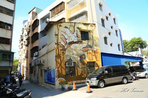 衛武營彩繪社區：【高雄景點】全台最大最高的彩繪牆！捷運旅遊超便利，IG打卡熱門景點：衛武營彩繪社區