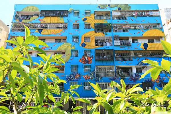 衛武營彩繪社區：【高雄景點】全台最大最高的彩繪牆！捷運旅遊超便利，IG打卡熱門景點：衛武營彩繪社區