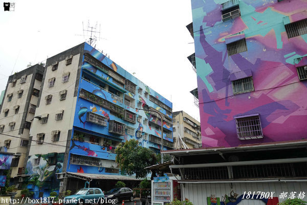 【高雄。苓雅】衛武營彩繪社區。衛武迷迷村。整個社區就是巨人的美術館
