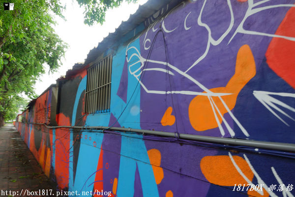 【高雄。苓雅】衛武營彩繪社區。衛武迷迷村。整個社區就是巨人的美術館