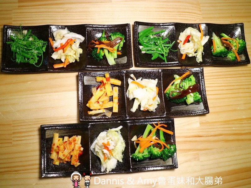 《新竹深夜美食》新竹開到凌晨的茶街。午餐晚餐宵夜一次滿足。平價蕃茄牛肉麵。手工水餃。泡沫紅茶招牌奶茶。聊天聚會包場好選擇︱影片