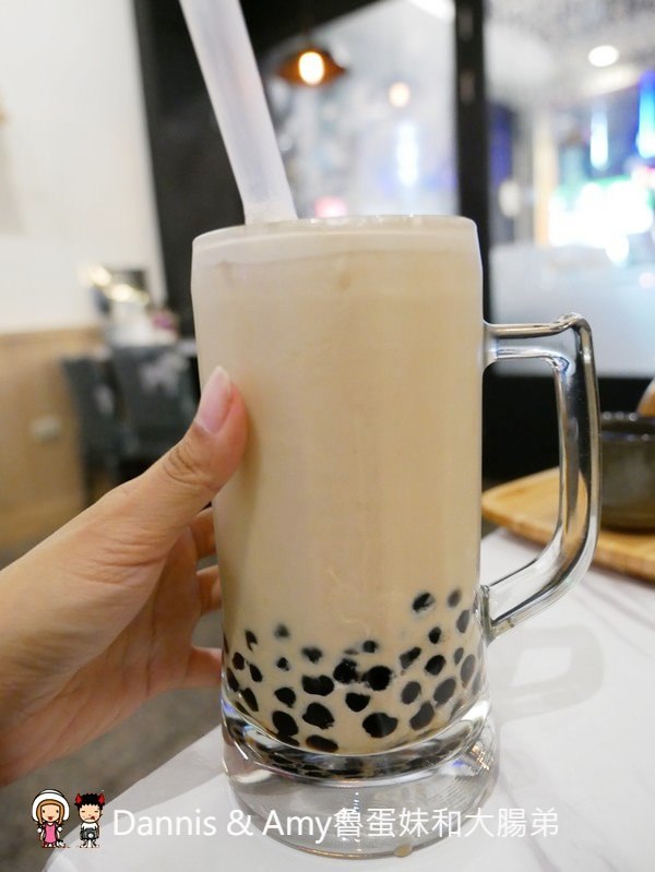 《新竹開到凌晨的店推薦》茶街複合式飲食店。從晚餐賣到宵夜。深夜牛肉麵x手工水餃x珍珠奶茶終於開賣啦!︱跨年包場聚餐超適合(影片) 《新竹開到凌晨的店推薦》茶街複合式飲食店。從晚餐賣到宵夜。深夜牛肉麵x手工水餃x珍珠奶茶終於開賣啦!︱跨年包場聚餐超適合(影片)