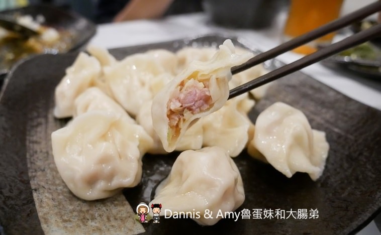 《新竹開到凌晨的店推薦》茶街複合式飲食店。從晚餐賣到宵夜。深夜牛肉麵x手工水餃x珍珠奶茶終於開賣啦!︱跨年包場聚餐超適合(影片) 《新竹開到凌晨的店推薦》茶街複合式飲食店。從晚餐賣到宵夜。深夜牛肉麵x手工水餃x珍珠奶茶終於開賣啦!︱跨年包場聚餐超適合(影片)