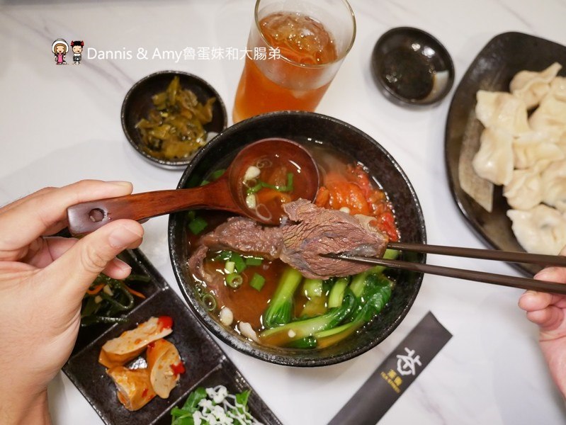 《新竹開到凌晨的店推薦》茶街複合式飲食店。從晚餐賣到宵夜。深夜牛肉麵x手工水餃x珍珠奶茶終於開賣啦!︱跨年包場聚餐超適合(影片) 《新竹開到凌晨的店推薦》茶街複合式飲食店。從晚餐賣到宵夜。深夜牛肉麵x手工水餃x珍珠奶茶終於開賣啦!︱跨年包場聚餐超適合(影片)