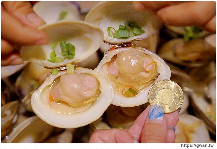 台中超狂牛奶貝火鍋來囉～重達18斤、比人還高，拳頭大牛奶貝吃到翻一人只要300多！ - 吃關關