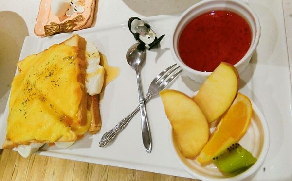 (台北食記)圖角獸咖啡廳,網美必到訪的夢幻打卡聖地~