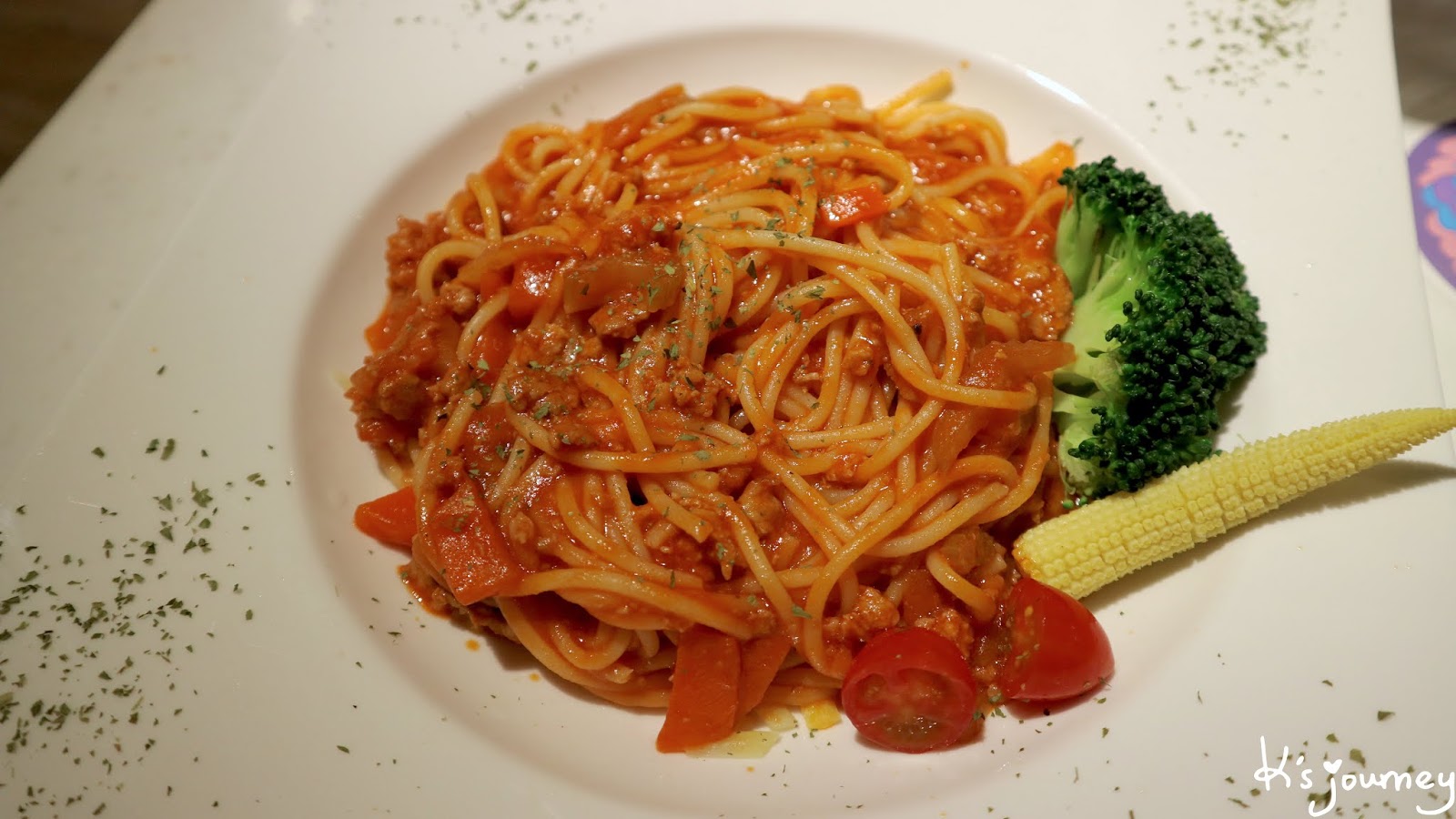 圖角獸咖啡｜東區夢幻系咖啡廳！一秒變白雪公主！