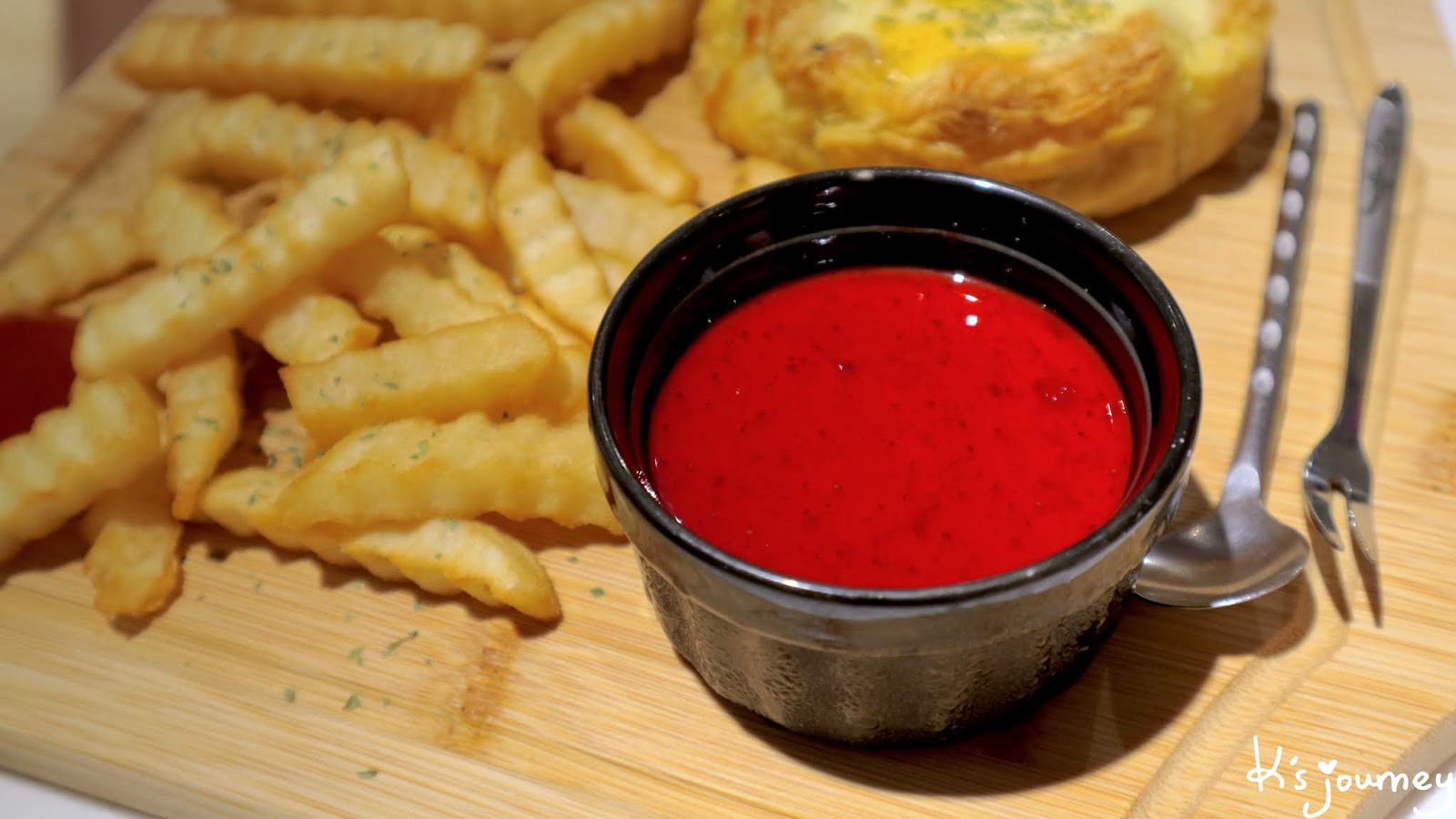 圖角獸咖啡｜東區夢幻系咖啡廳！一秒變白雪公主！