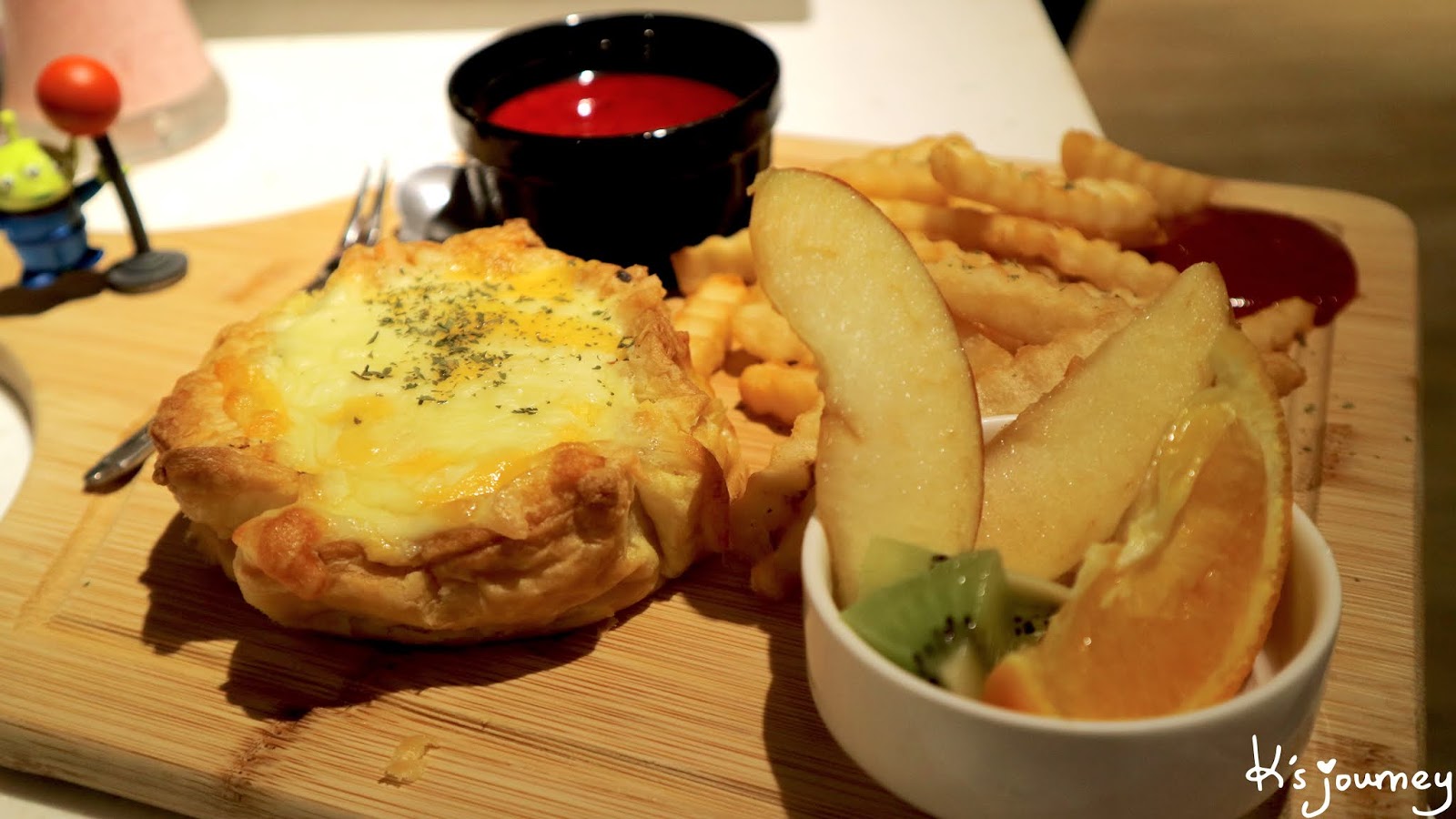 圖角獸咖啡｜東區夢幻系咖啡廳！一秒變白雪公主！