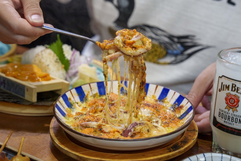 一氣水產居酒屋｜海味鮮度爆棚～串燒平均價格百元以內，下班放鬆聚會秘密基地 · 算命的說我很愛吃