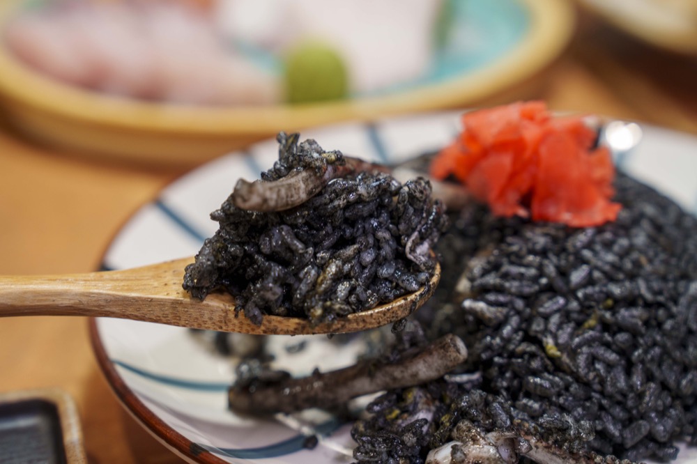 一氣水產居酒屋｜海味鮮度爆棚～串燒平均價格百元以內，下班放鬆聚會秘密基地 · 算命的說我很愛吃