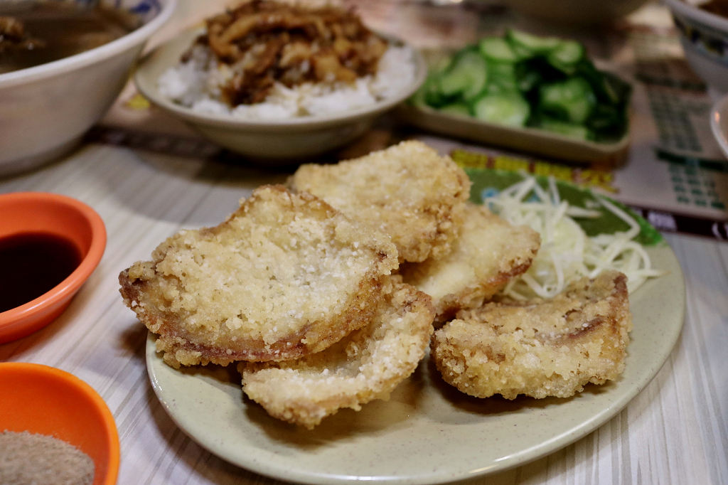 台北｜萬華美食 康定路麻油雞 當歸豬腳 近龍山寺小吃推薦！ - 奇奇一起玩樂趣