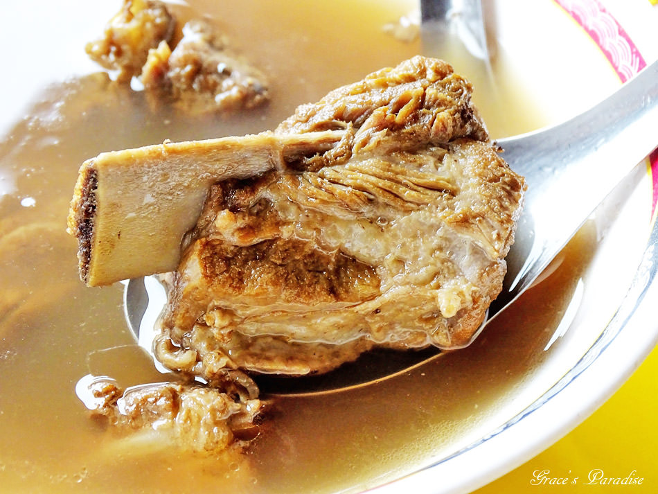 【萬華美食】康定路麻油雞‧當歸豬腳-剝皮寮歷史街區旁，在地快四十年的必吃隱藏版平價美食！