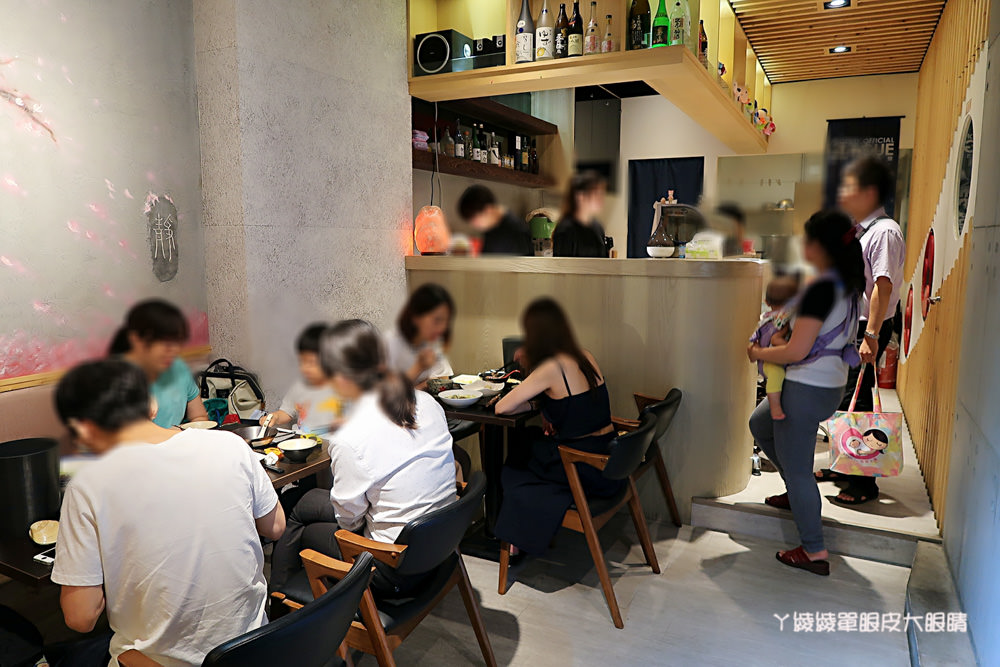 新竹城隍廟宵夜美食！蛤蜊控看過來，姓徐的客人點主食可折三十元