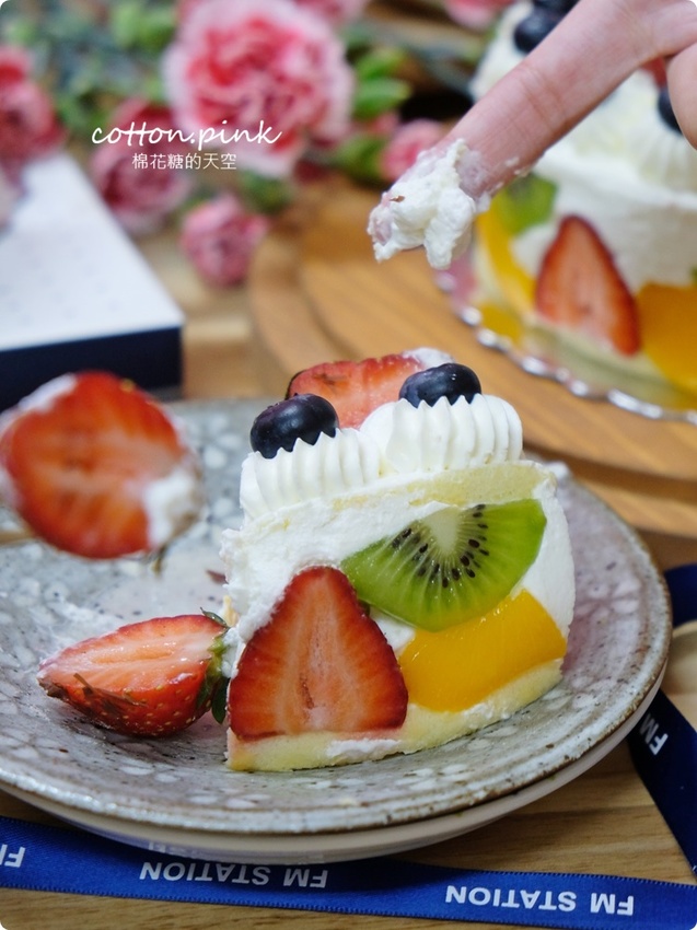 2020台中母親節蛋糕推這家！濃濃芋頭蛋糕加紅豆～無敵好吃媽媽最愛！馥漫麵包限時預定中