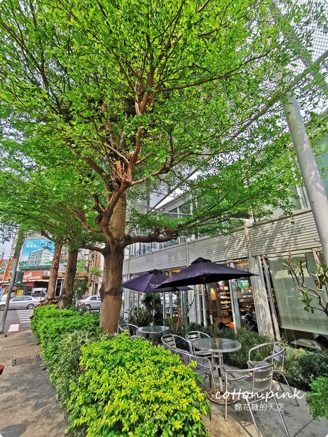 2020台中母親節蛋糕推這家！濃濃芋頭蛋糕加紅豆～無敵好吃媽媽最愛！馥漫麵包限時預定中