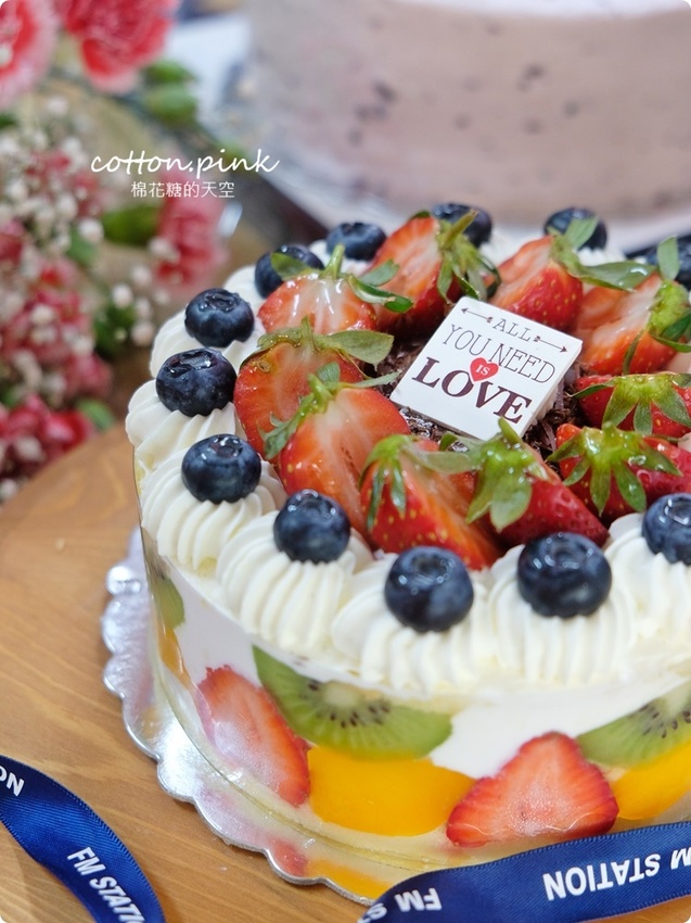 2020台中母親節蛋糕推這家！濃濃芋頭蛋糕加紅豆～無敵好吃媽媽最愛！馥漫麵包限時預定中