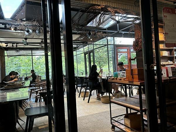 《桃園❤️鶯歌》鶯歌老街上生意超好的簡餐店Tea Day喝茶