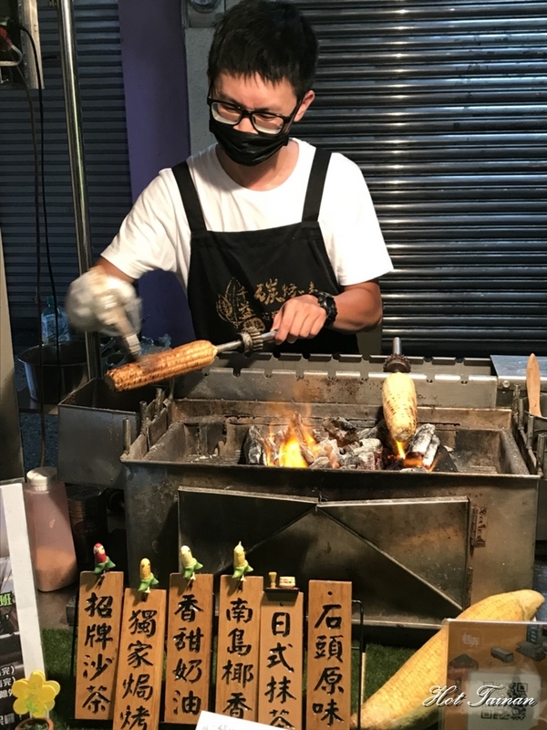 千益商號石頭玉米:【台南美食】夜間限定焗烤烤玉米!只販售四小時的絕妙滋味:千益商號石頭玉米