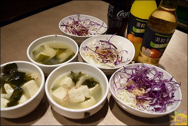 秋刀鬪肥牛(台灣大道店):台中高CP值熟食丼飯 附餐無限吃到飽免服務費只要200多CP值超高 秋刀鬪肥牛(台灣大道店):台中高CP值熟食丼飯 附餐無限吃到飽免服務費只要200多CP值超高
